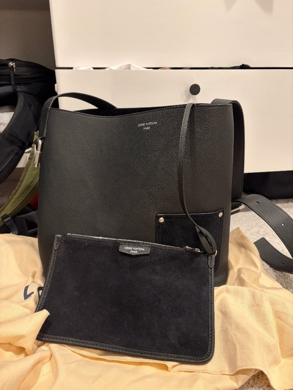 Louis Vuitton Verso Hobo bag